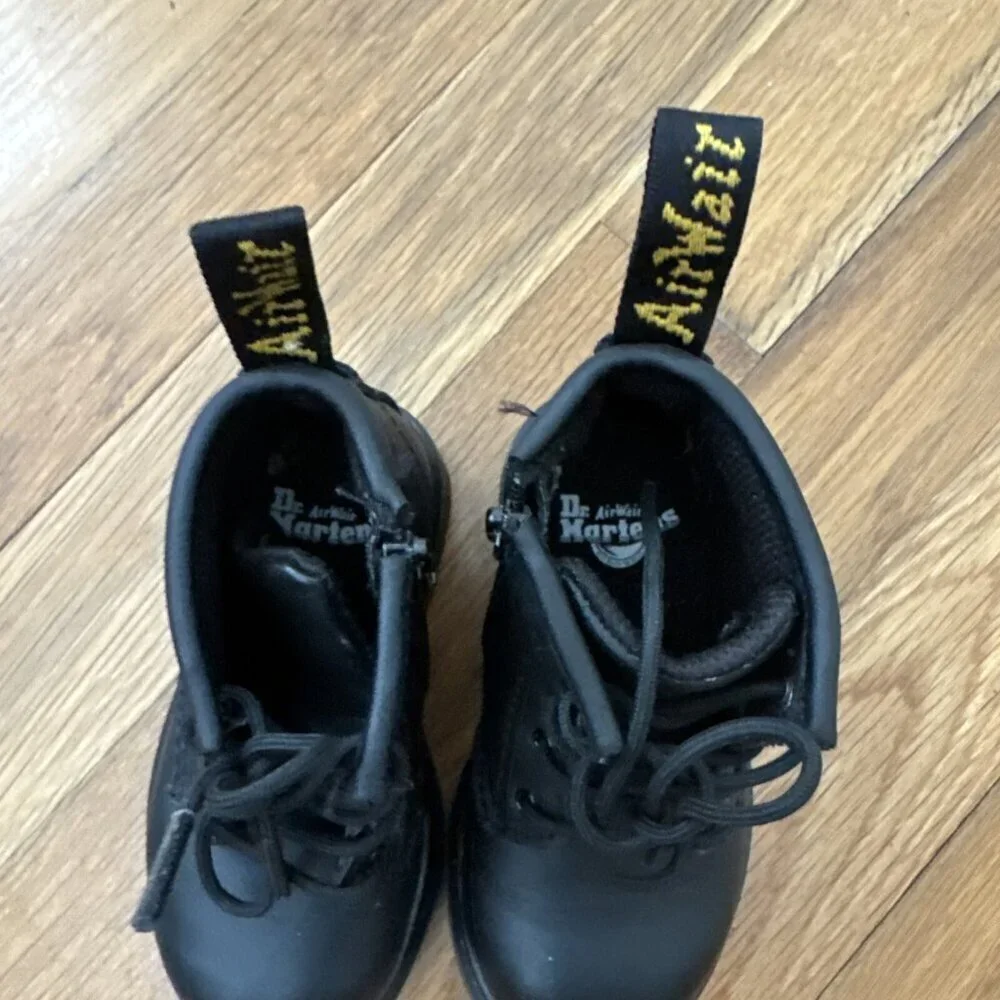 Dr Martens Black JY004 Toddler Ankle Side Zip Boots Read Size 6